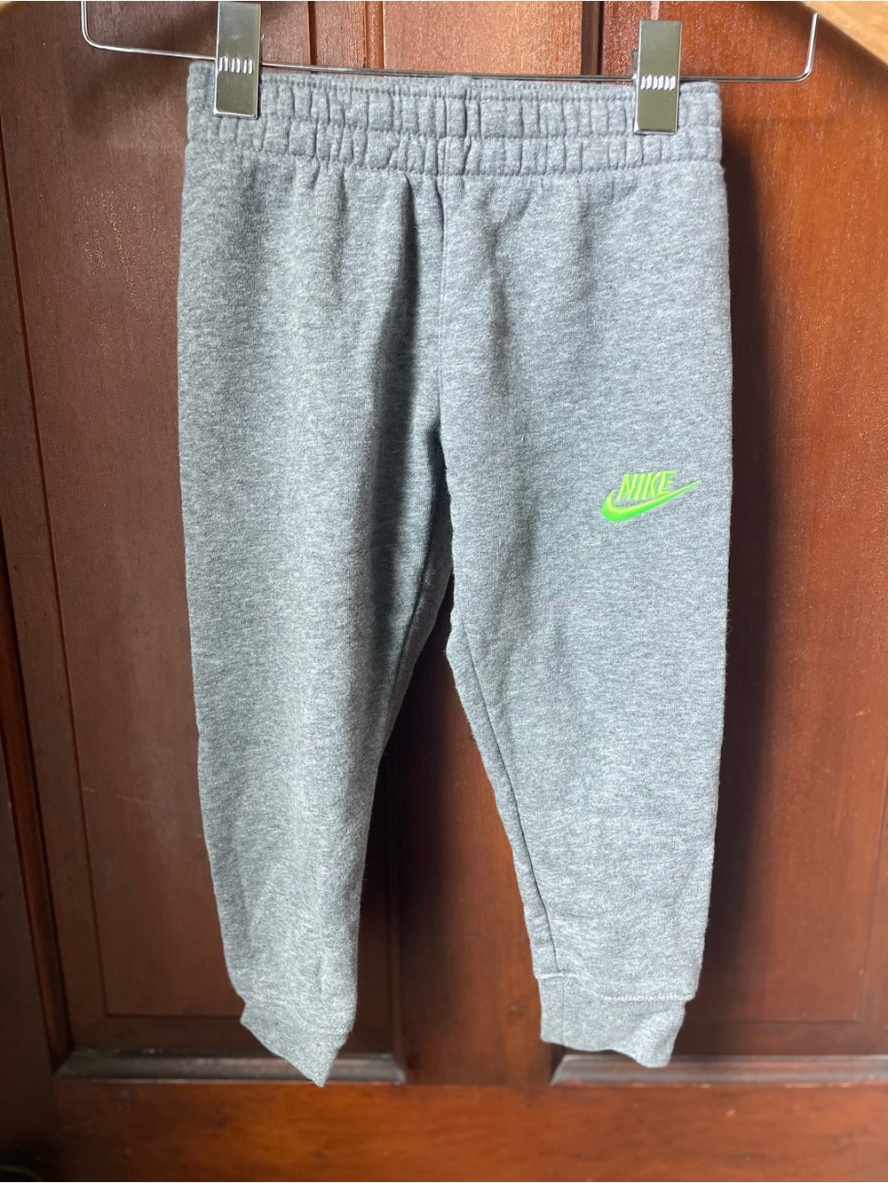 Nike boys size 4 gray sweatpants